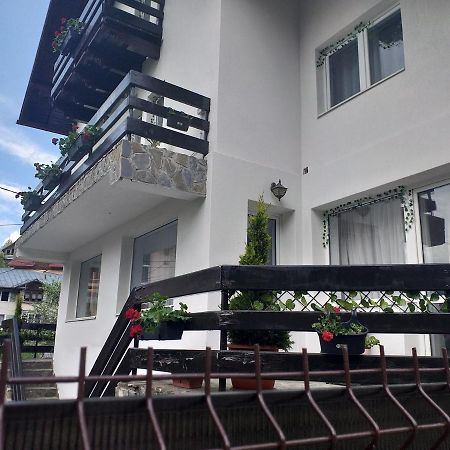 Hotel Miraj Azuga Exterior foto